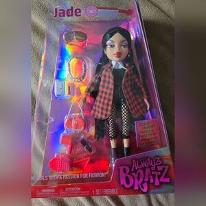 Bratz Alwayz Jade Fashion Doll with 10 Accessories and Poster NIB